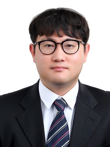 김아욱